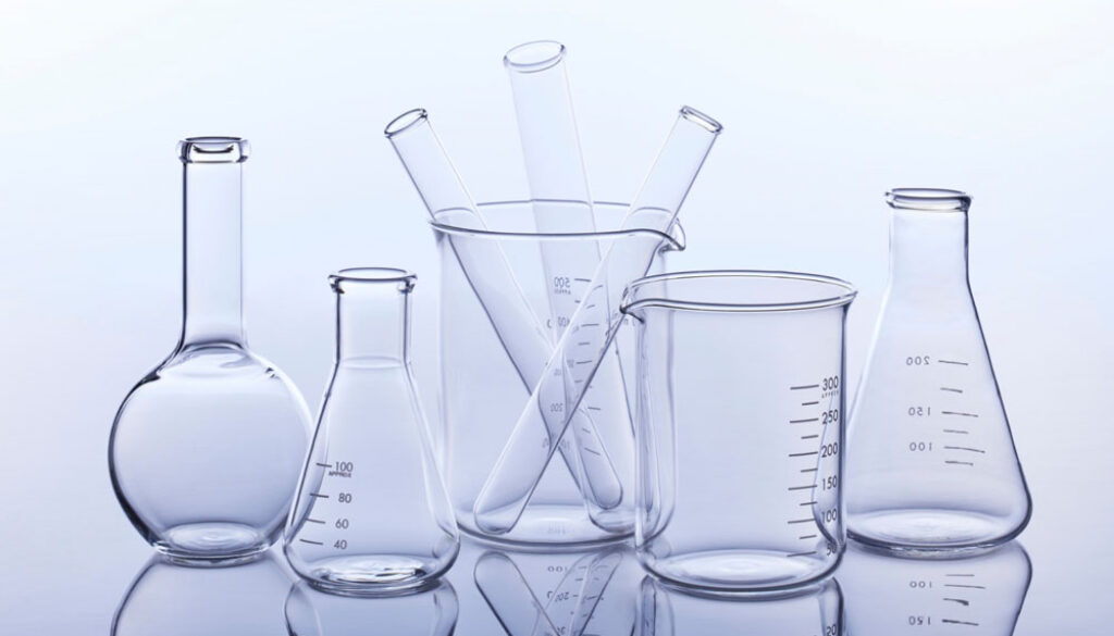 Peran Glassware, Instrument, dan Chemical dalam Proses Produksi Obat